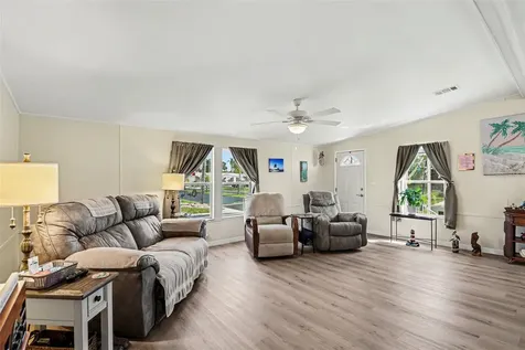 1000 Kings Highway Punta Gorda FL 33980