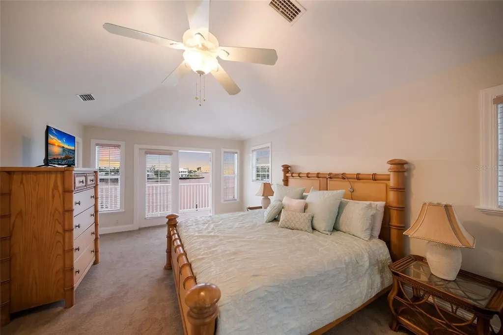 532 70th Street Holmes Beach FL 34217