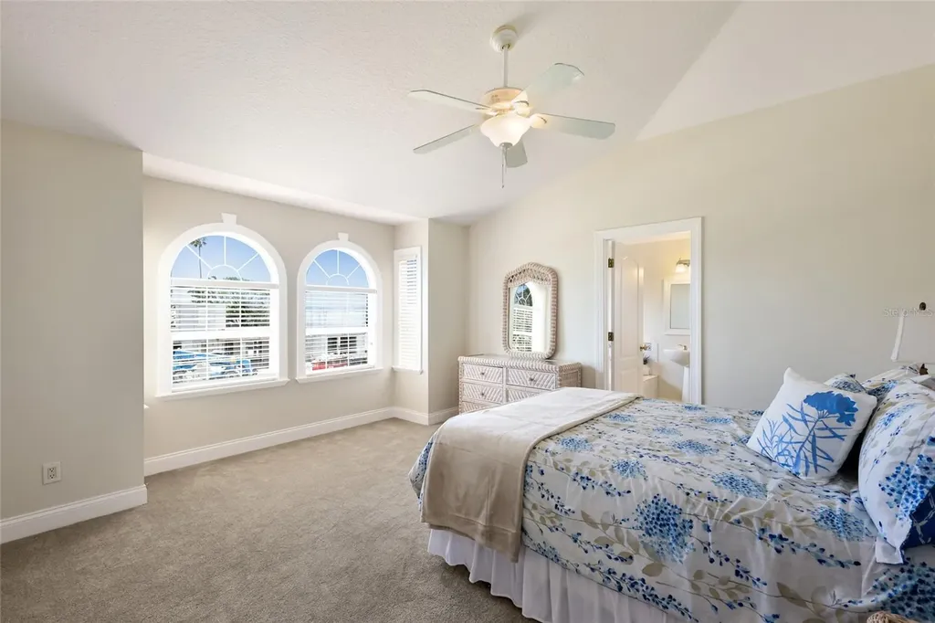 532 70th Street Holmes Beach FL 34217