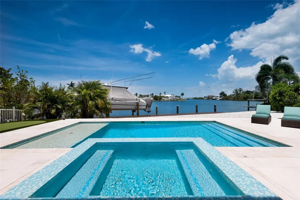 532 70th Street Holmes Beach FL 34217