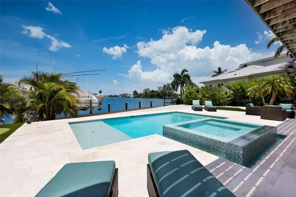 532 70th Street Holmes Beach FL 34217