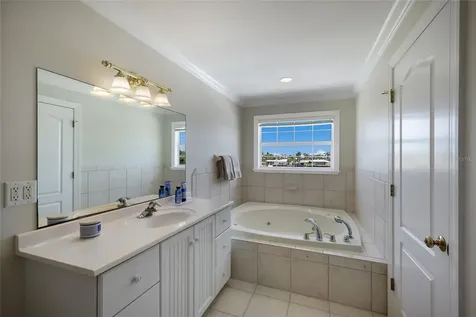 532 70th Street Holmes Beach FL 34217
