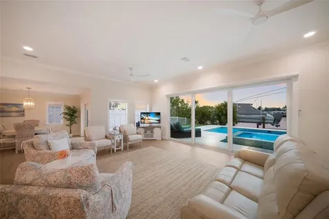 532 70th Street Holmes Beach FL 34217