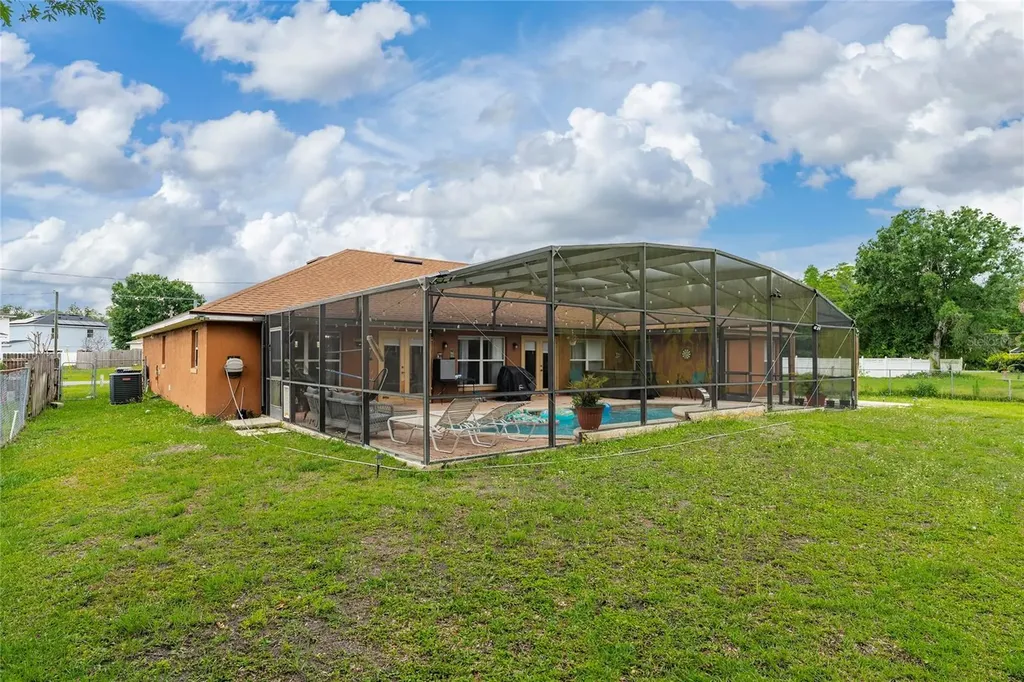 705 Waxwing Court Kissimmee FL 34759