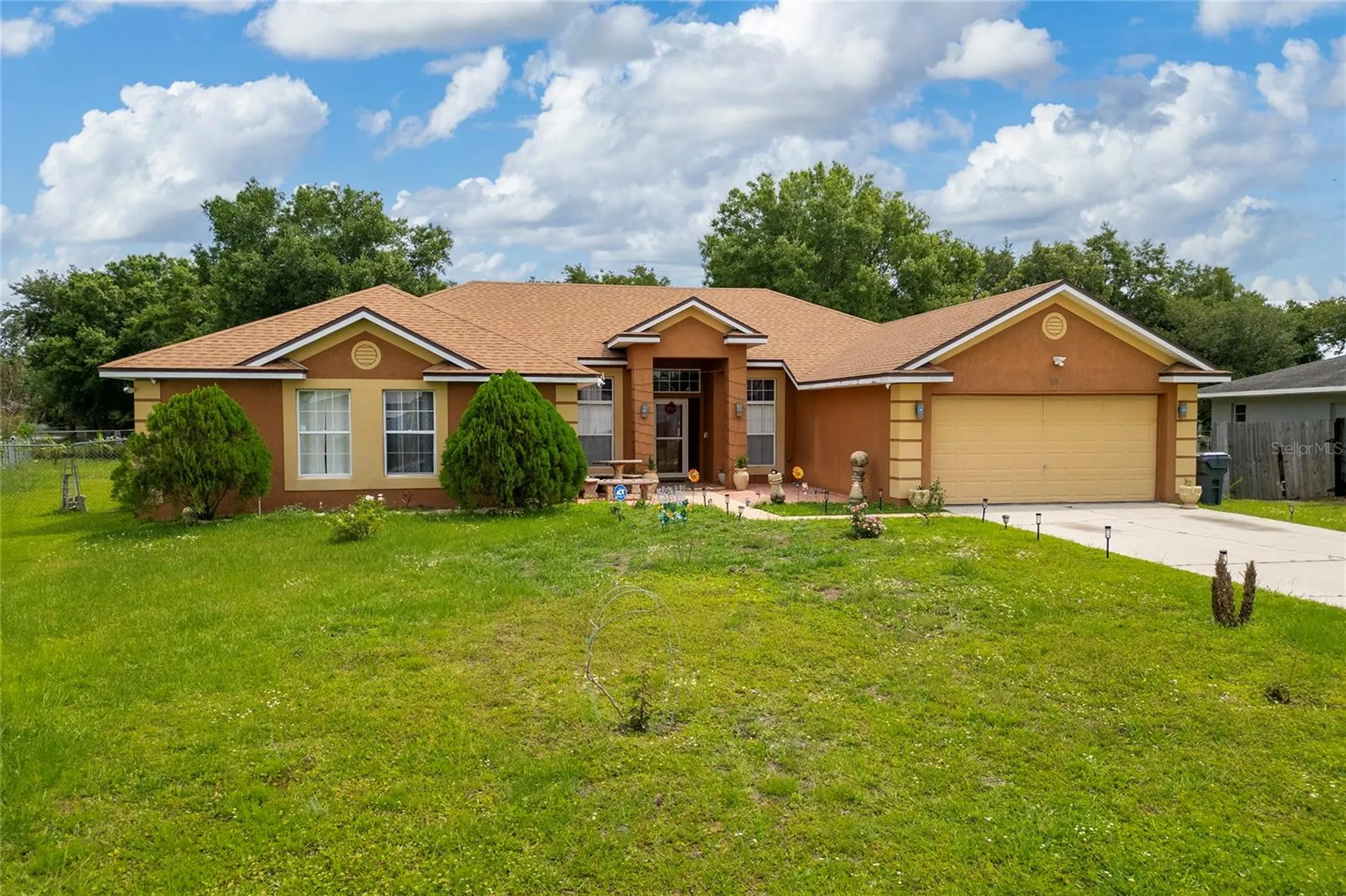 705 Waxwing Court Kissimmee FL 34759