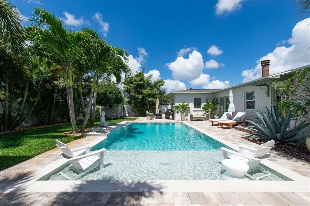 3662 27th Avenue N St Petersburg FL 33713