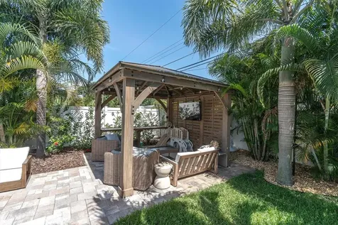 3662 27th Avenue N St Petersburg FL 33713