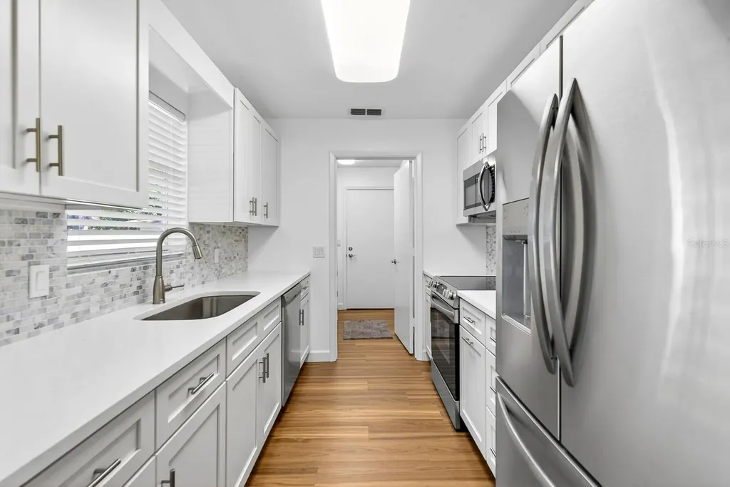 5330 Barbarossa Avenue Sarasota FL 34235
