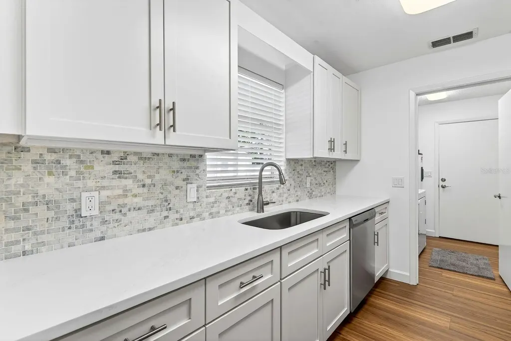 5330 Barbarossa Avenue Sarasota FL 34235