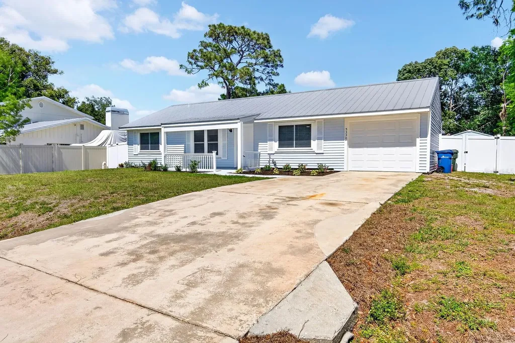5330 Barbarossa Avenue Sarasota FL 34235