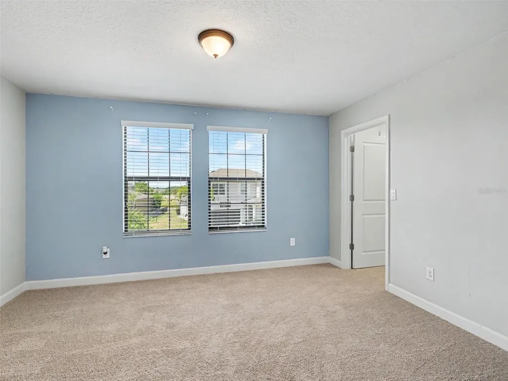 10025 Ivory Drive Sun City Center FL 33573