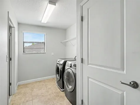 10025 Ivory Drive Sun City Center FL 33573
