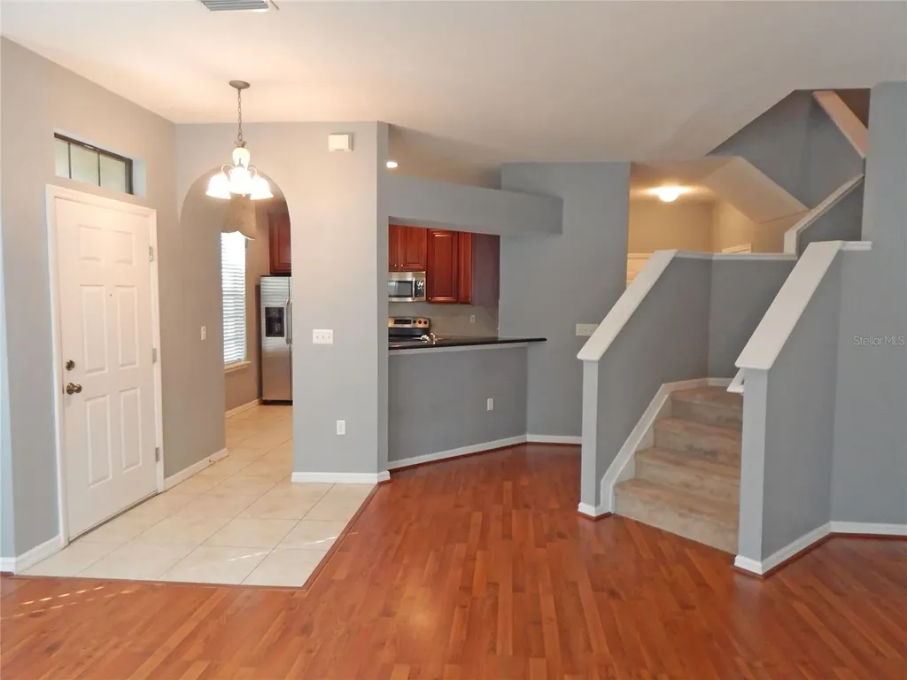 16411 Kingletridge Avenue Lithia FL 33547
