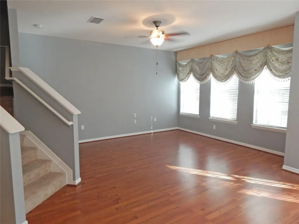 16411 Kingletridge Avenue Lithia FL 33547