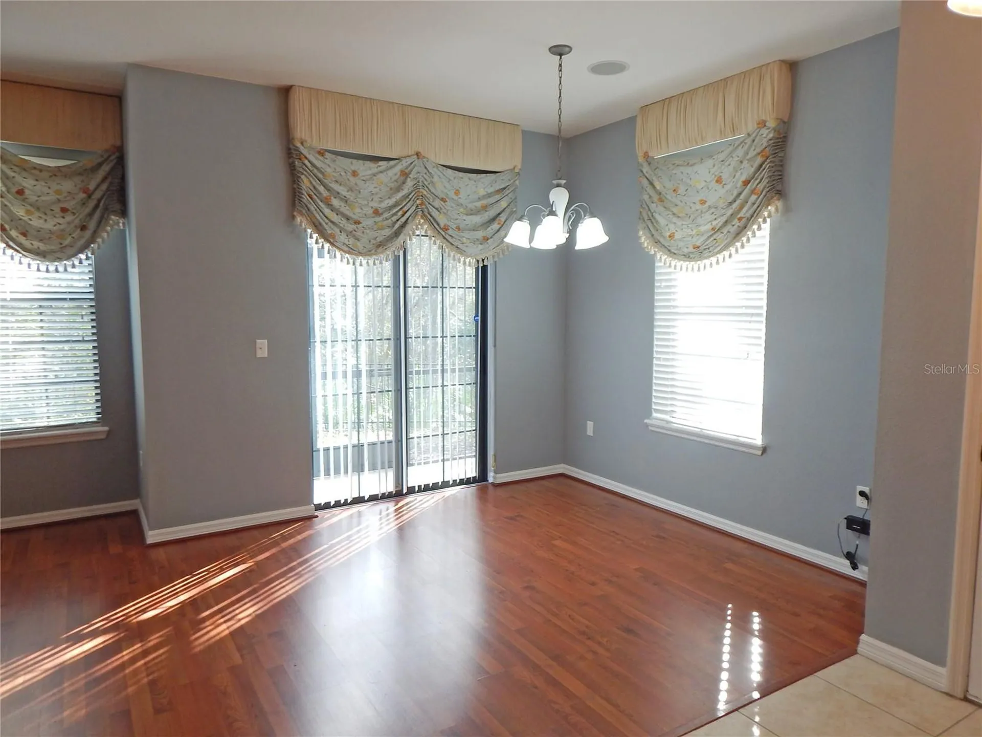 16411 Kingletridge Avenue Lithia FL 33547