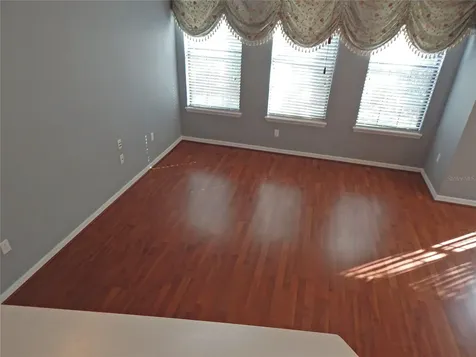16411 Kingletridge Avenue Lithia FL 33547