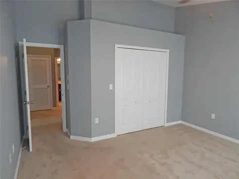 16411 Kingletridge Avenue Lithia FL 33547