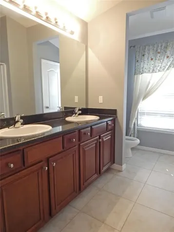 16411 Kingletridge Avenue Lithia FL 33547
