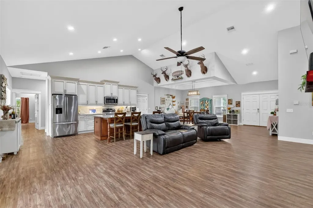 8397 E Highway 25 Belleview FL 34420