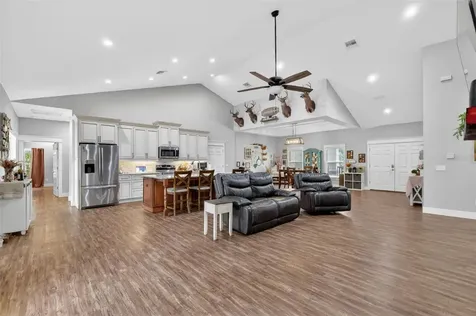 8397 E Highway 25 Belleview FL 34420