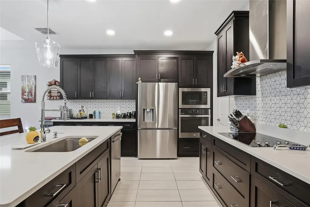 7284 Notched Pine Bend Wesley Chapel FL 33545