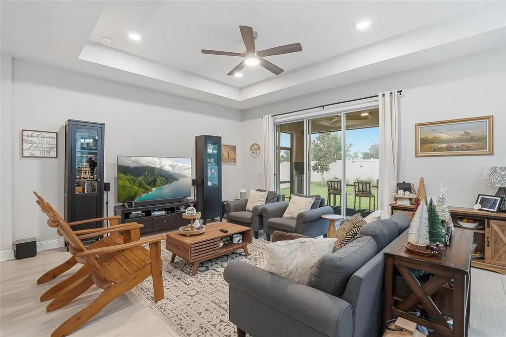 7284 Notched Pine Bend Wesley Chapel FL 33545