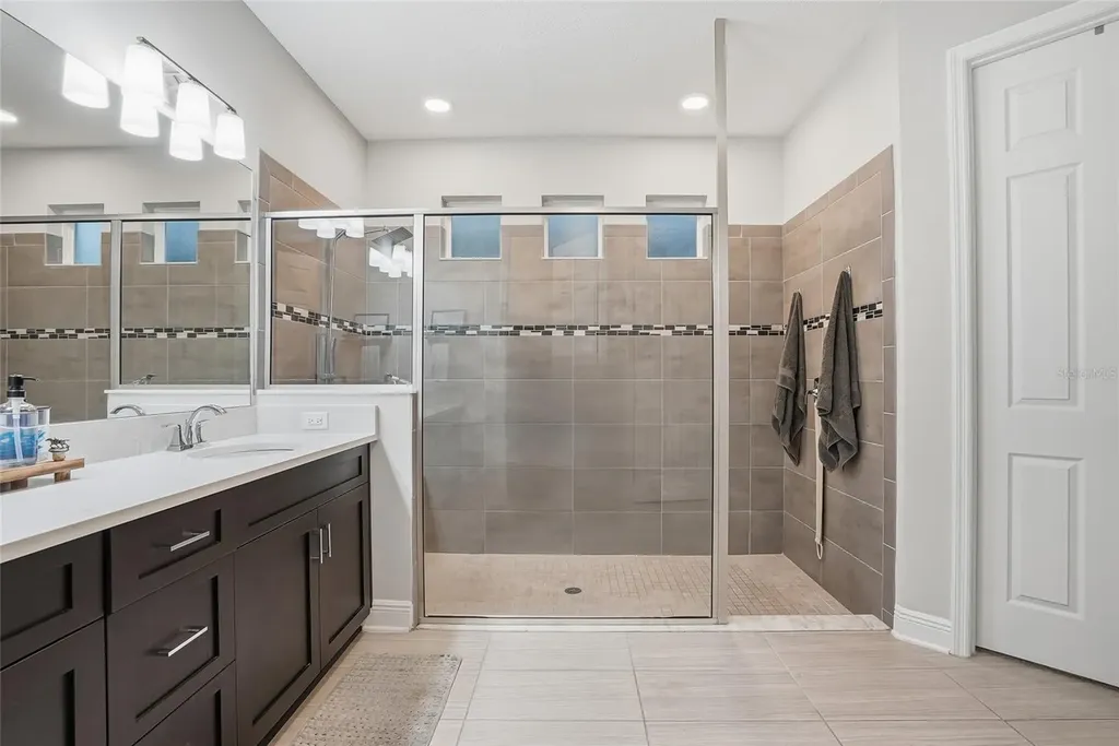 7284 Notched Pine Bend Wesley Chapel FL 33545