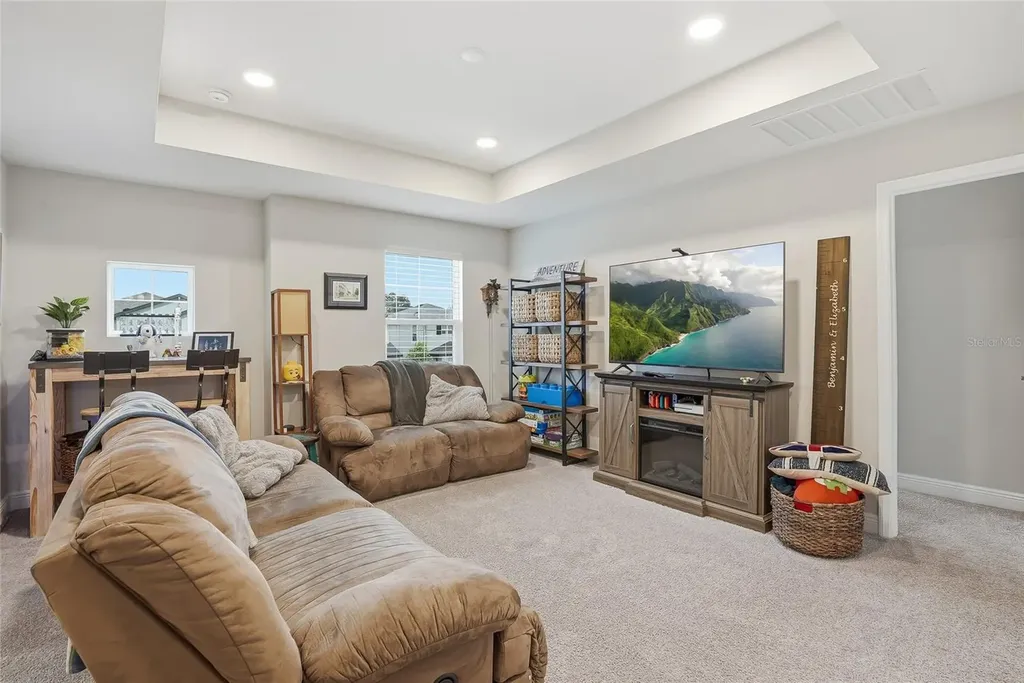 7284 Notched Pine Bend Wesley Chapel FL 33545