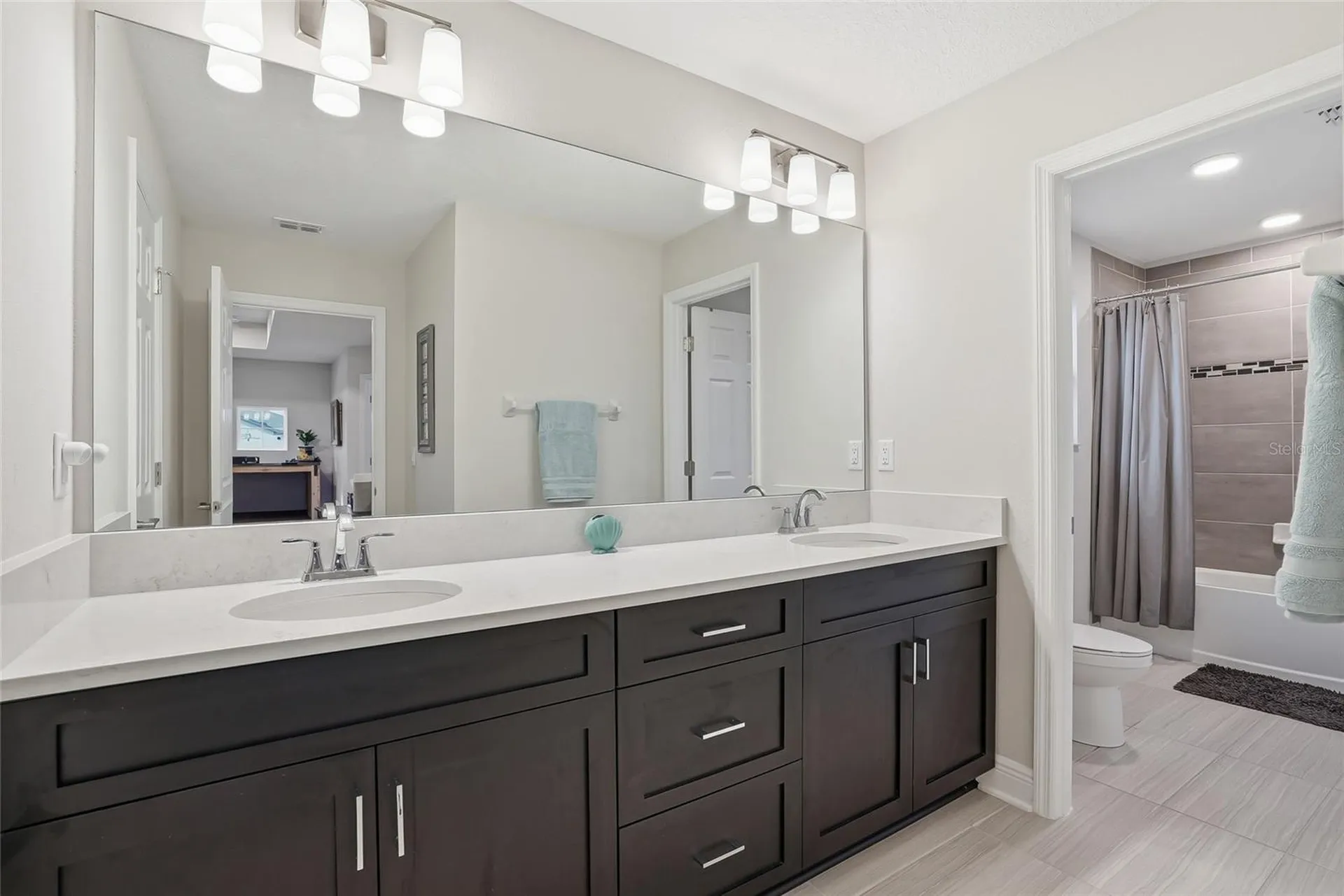 7284 Notched Pine Bend Wesley Chapel FL 33545