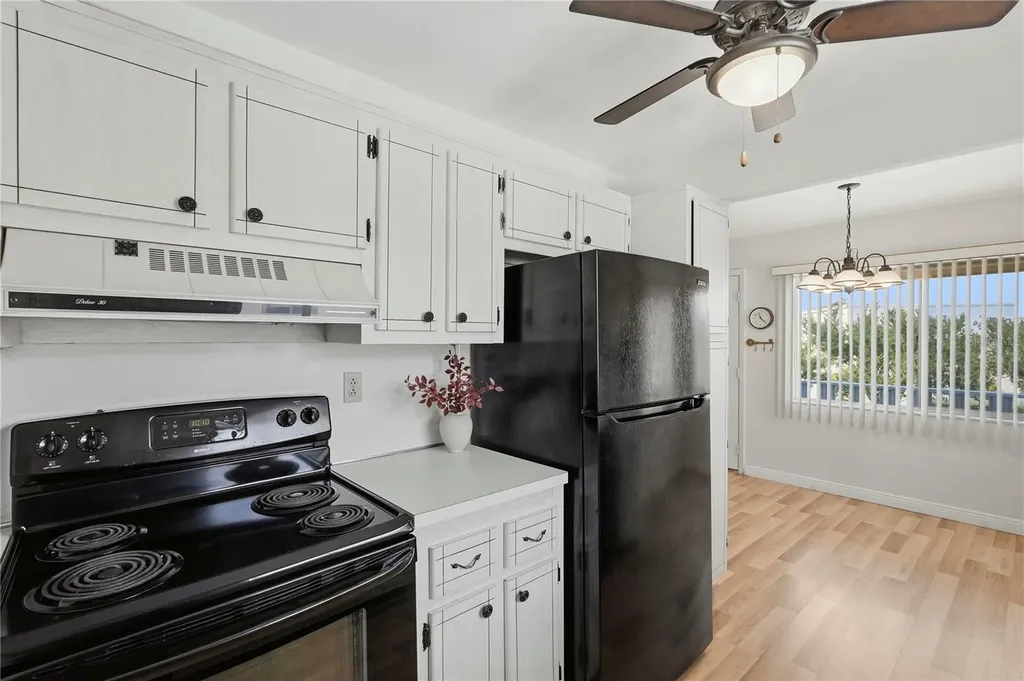 11201 80th Avenue N Seminole FL 33772