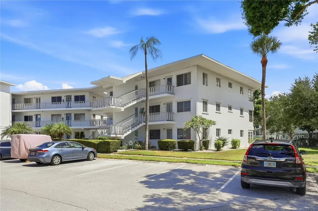 11201 80th Avenue N Seminole FL 33772
