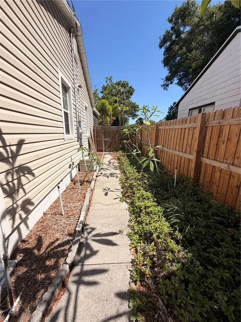 3620 Burlington Avenue N St Petersburg FL 33713