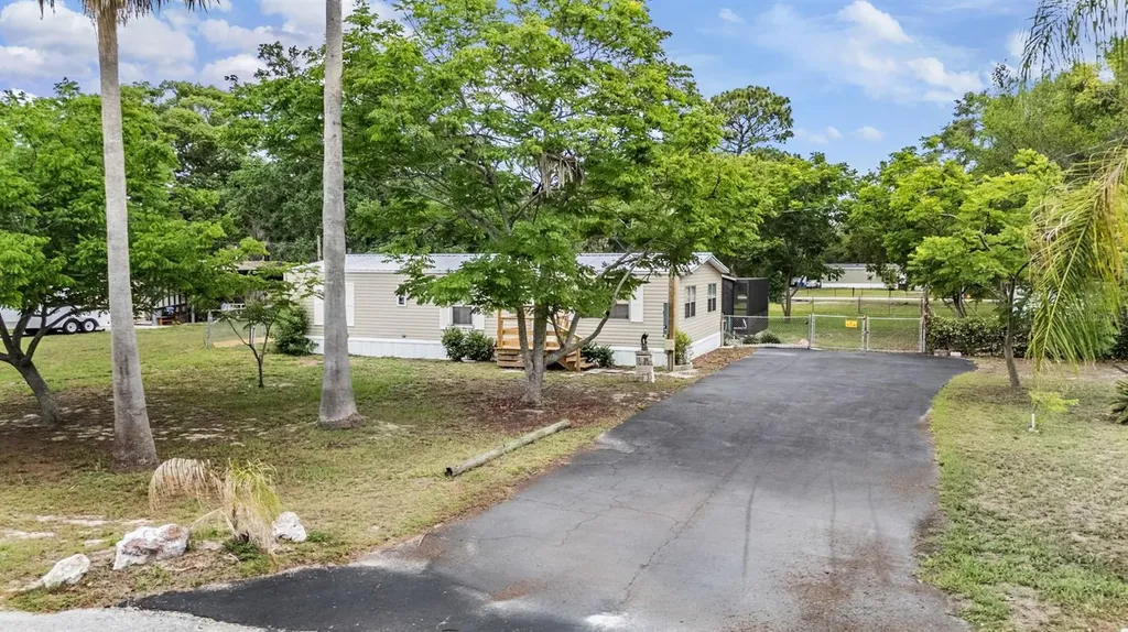 9739 Ray Street Hudson FL 34669
