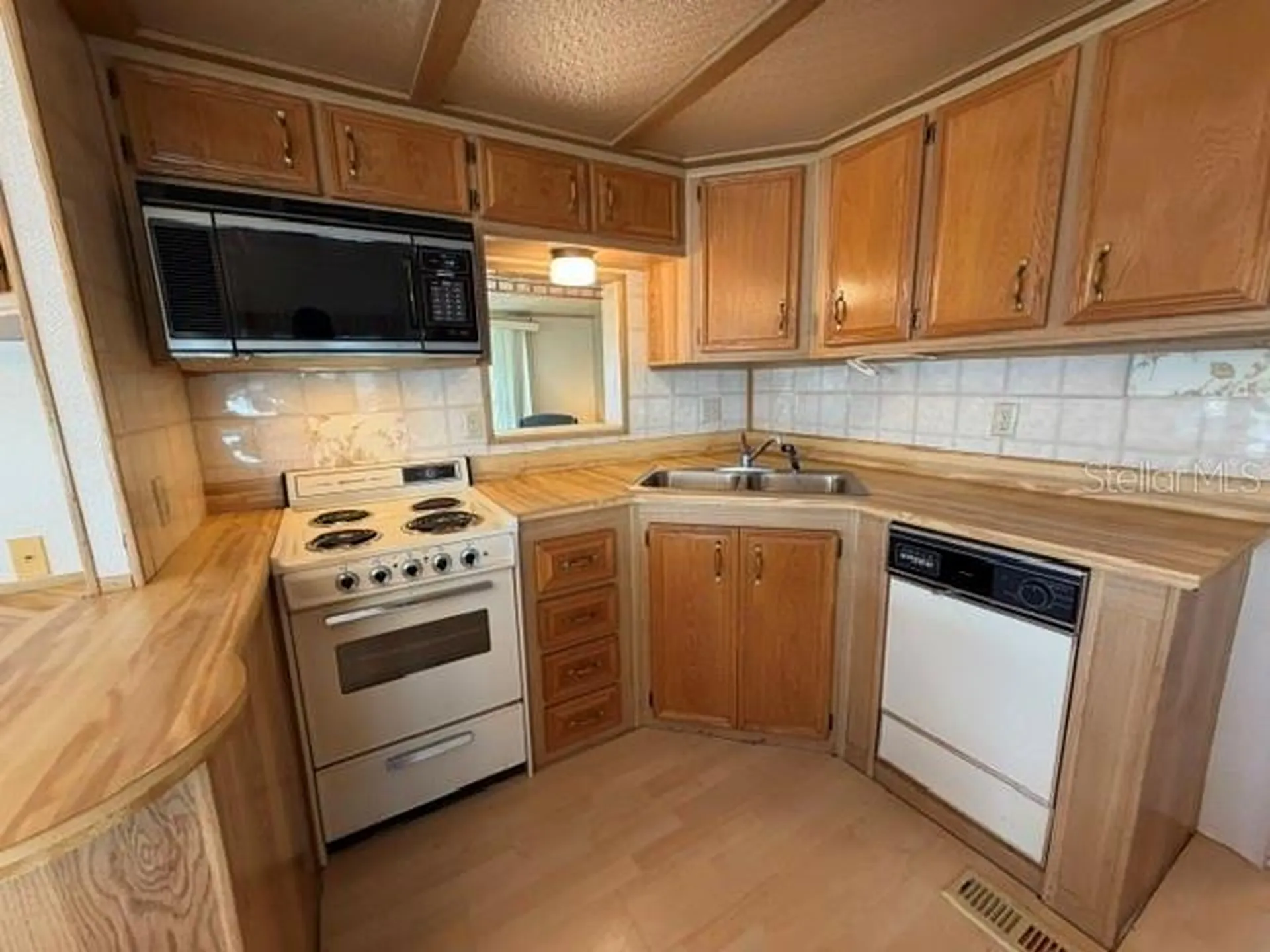 85 Iron Lane Haines City FL 33844