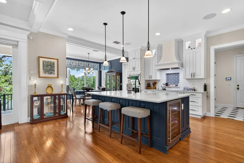 5009 W Leona Street Tampa FL 33629