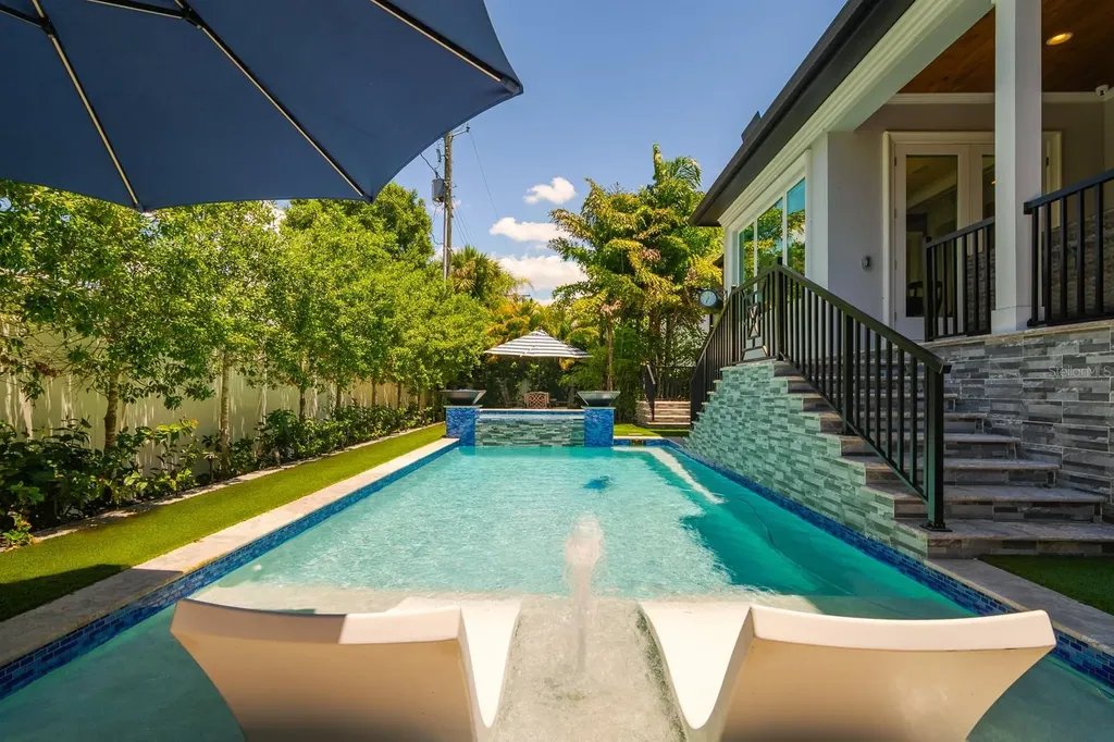 5009 W Leona Street Tampa FL 33629