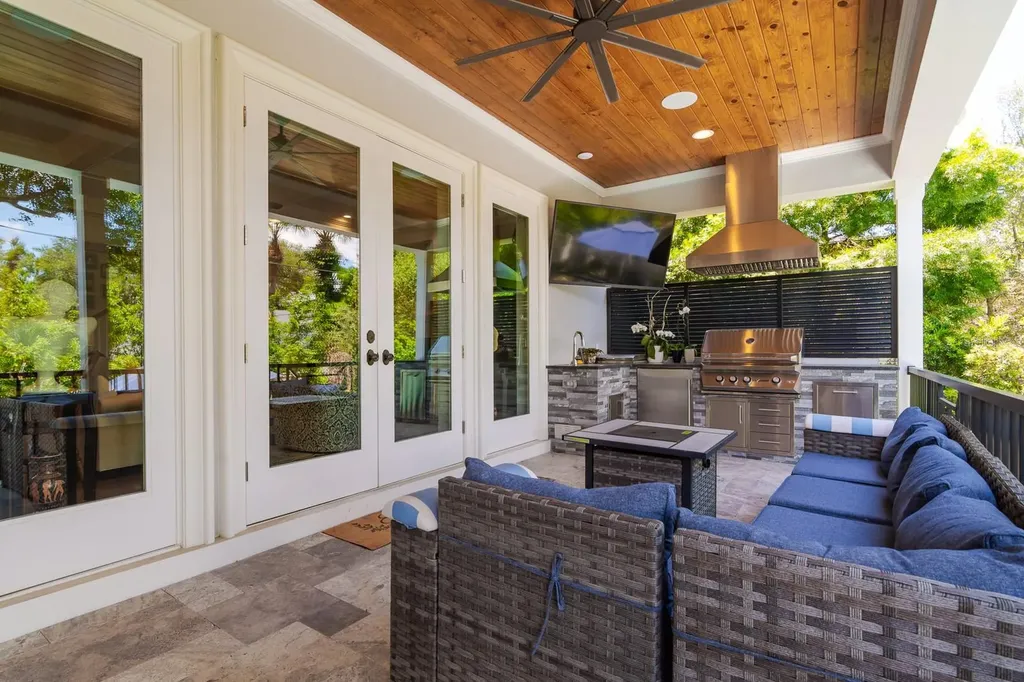 5009 W Leona Street Tampa FL 33629