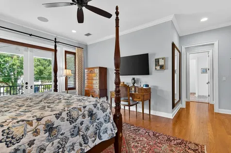 5009 W Leona Street Tampa FL 33629