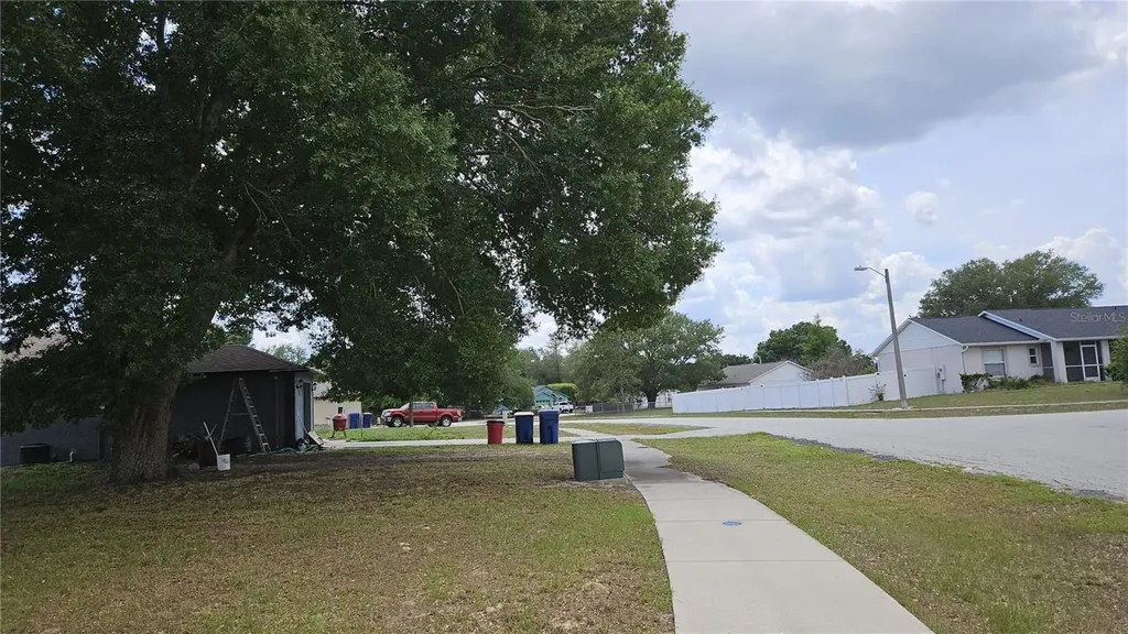 108 Brittany Avenue Mascotte FL 34753