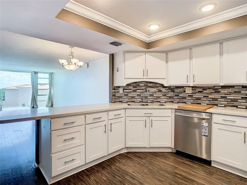 7400 Sun Island Drive South Pasadena FL 33707