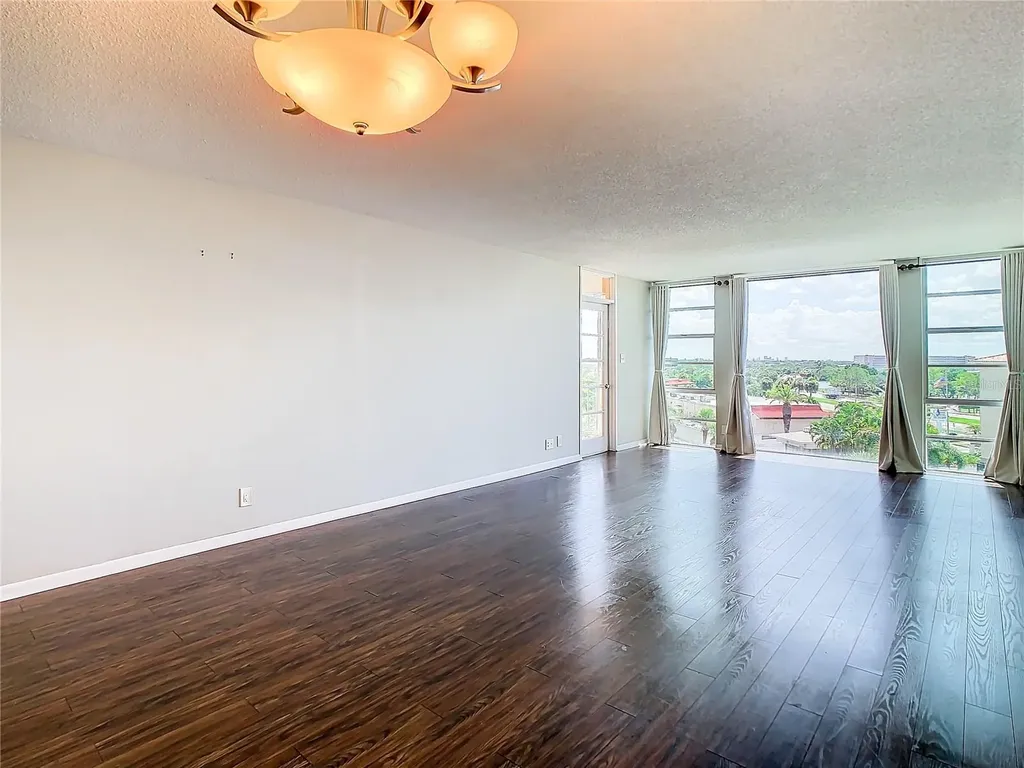 7400 Sun Island Drive South Pasadena FL 33707