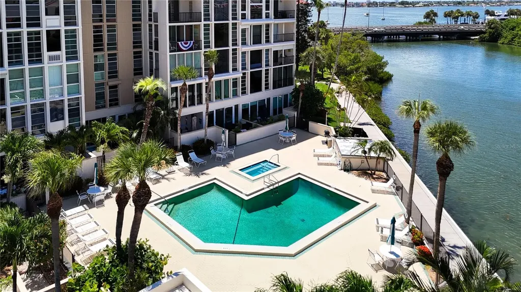 7400 Sun Island Drive South Pasadena FL 33707