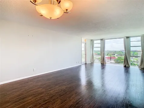 7400 Sun Island Drive South Pasadena FL 33707