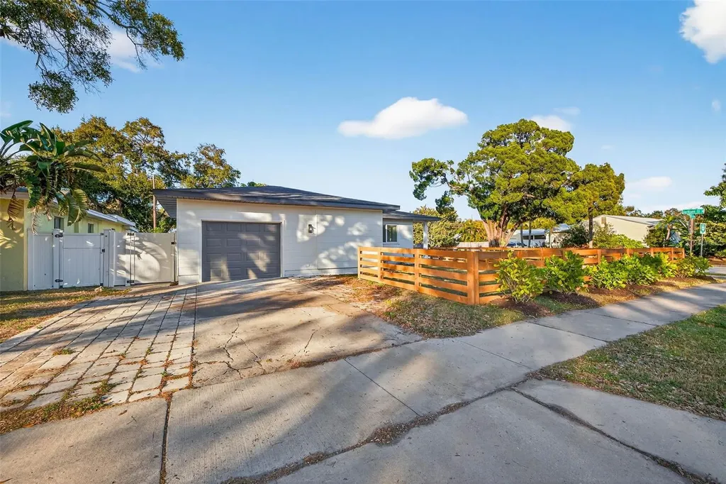 3008 Jackson Street N St Petersburg FL 33704