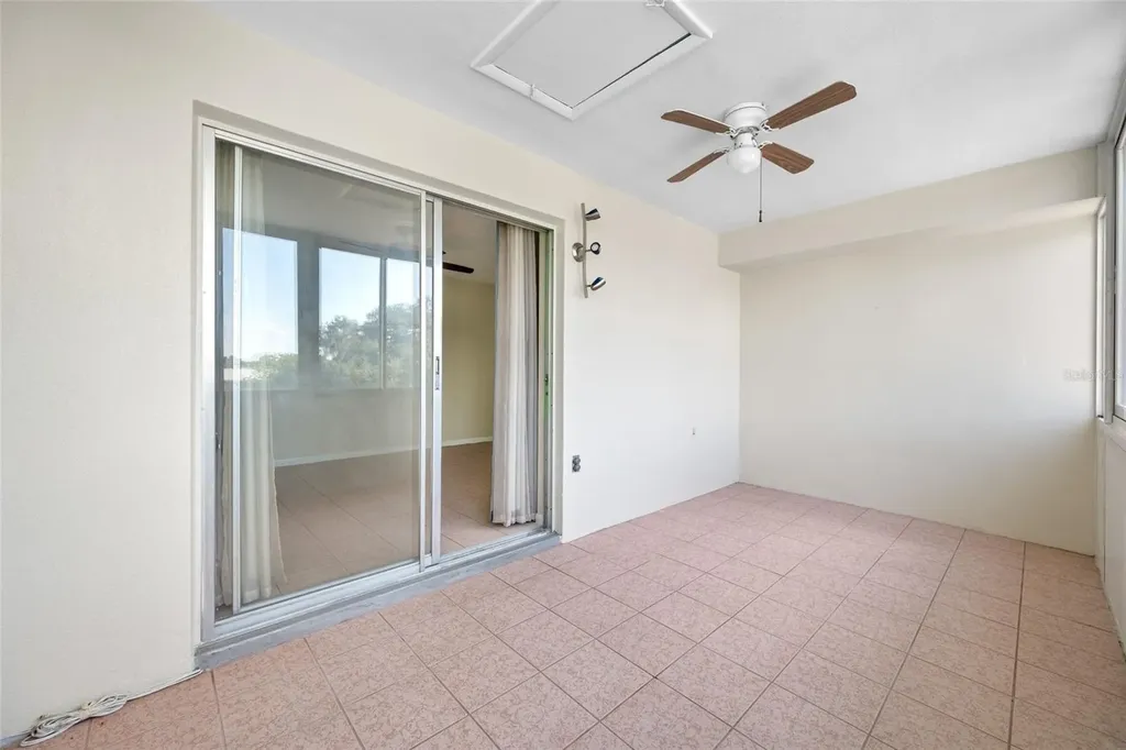 1001 77th Avenue N St Petersburg FL 33702