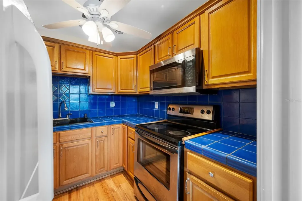 1001 77th Avenue N St Petersburg FL 33702