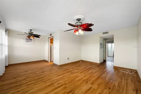 1001 77th Avenue N St Petersburg FL 33702