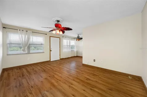 1001 77th Avenue N St Petersburg FL 33702