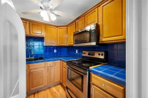 1001 77th Avenue N St Petersburg FL 33702