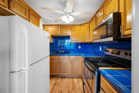 1001 77th Avenue N St Petersburg FL 33702